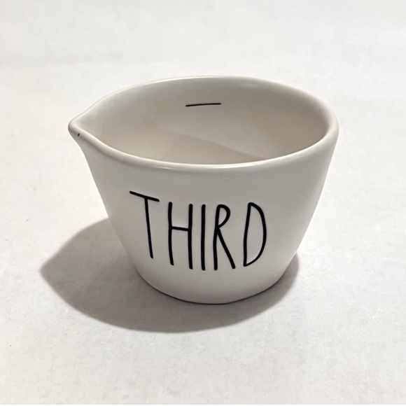 RAE DUNN Measuring CUPS - Picture 8 of 11